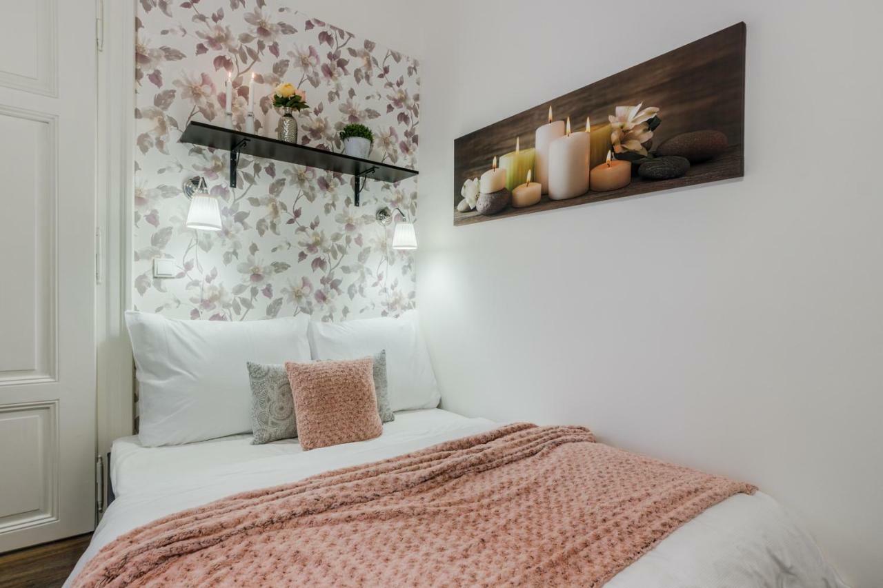 Prague Apt Near Charles Bridge By Michal&Friends Kültér fotó