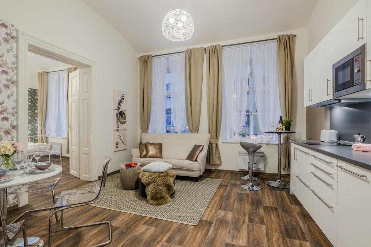 Prague Apt Near Charles Bridge By Michal&Friends Kültér fotó
